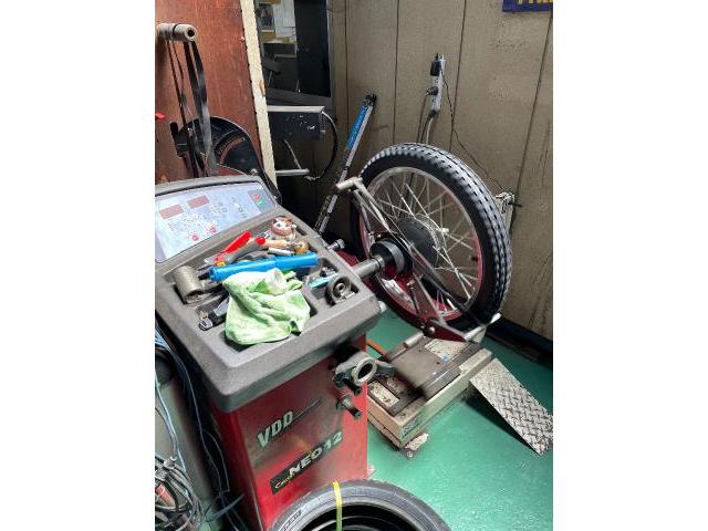 オフロードバイクの持込タイヤ交換