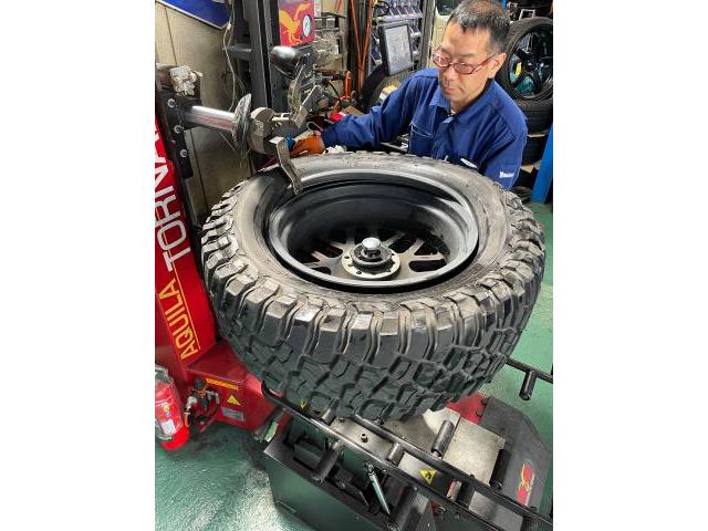 クライスラー　Jeep持込タイヤ交換
37×12.5R20