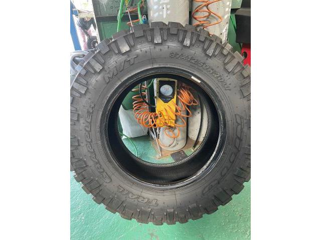 クライスラー　Jeep持込タイヤ交換
37×12.5R20