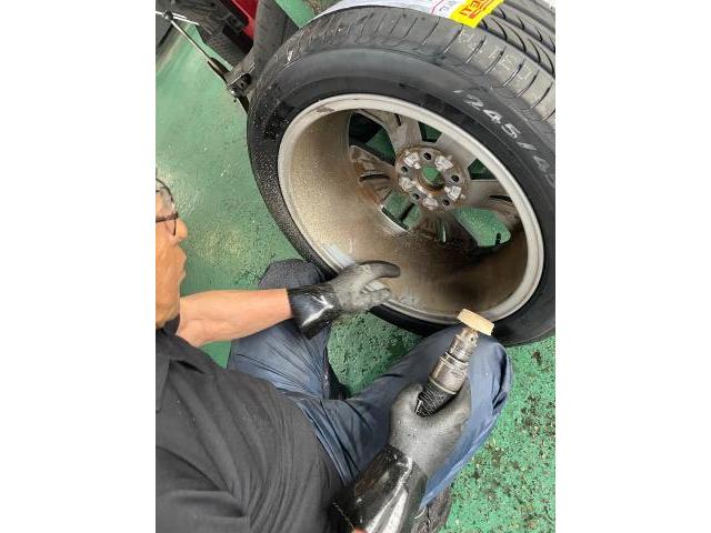 フォルクスワーゲン　パサートワゴン　持込タイヤ交換
245/45-18