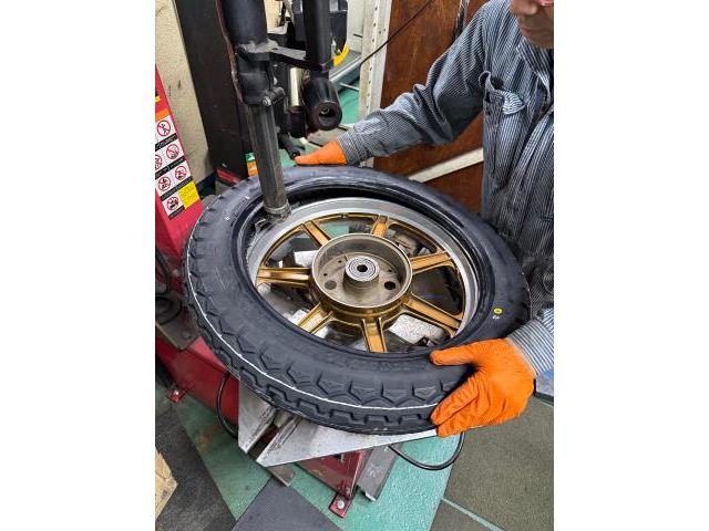 バイクの持込タイヤ交換
100/90-19    4.0-18