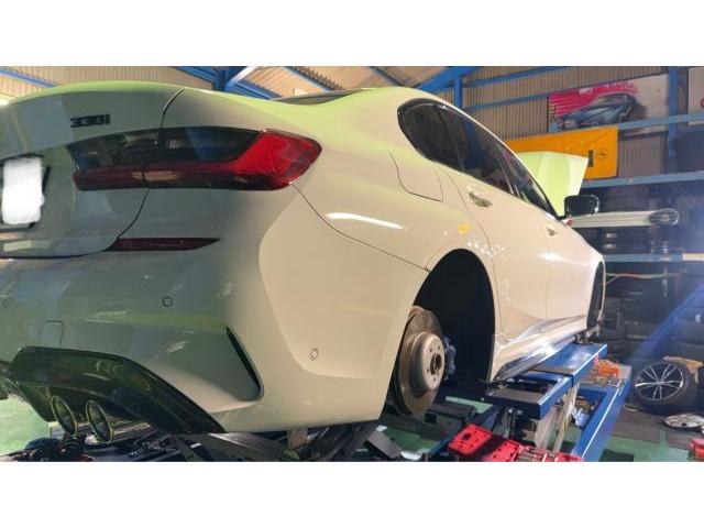 ＢＭＷ　３シリーズ　ボディ補強パーツ取付