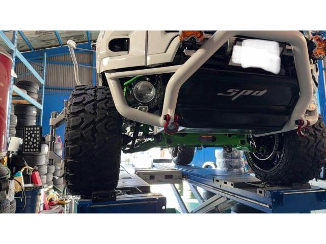 トヨタ　ハイラックス　アライメント調整