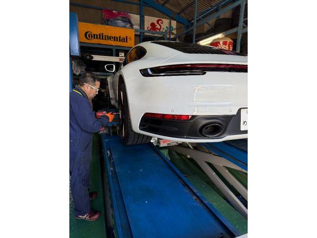 ポルシェ　９１１　持込タイヤ交換