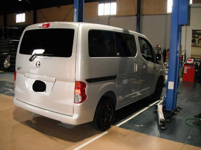 日産　バネット　ＮＶ２００　新品　ホイール　ボクシースタイル　２５ｂ　交換　取付　三重県　松阪市