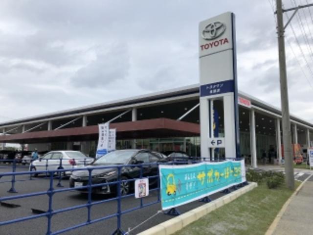 沖縄トヨタ自動車（株）　トヨタウン名護店(1枚目)