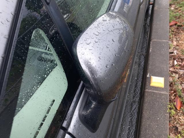トヨタ　３０プリウス　パンパーズレ補強　ドアミラー入替　フォグ入替　沖縄県　沖縄市　うるま市　恩納村　読谷村