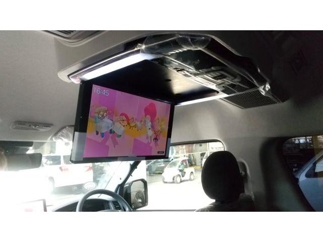 トヨタ　ハイエースワゴン　①　フリップダウンモニター取付　沖縄県　沖縄市　うるま市　恩納村　読谷村　嘉手納町　宜野湾市　北谷町