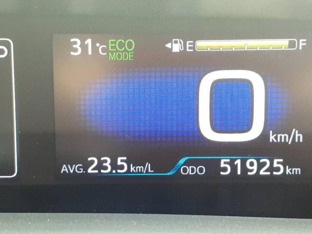 トヨタ　プリウス　カーエアコンサービスステーション　エアコン冷え改善　エアコンガス充填　エアコンクリーニング　沖縄県　沖縄市　うるま市　恩納村　読谷村　宜野湾市　北谷町