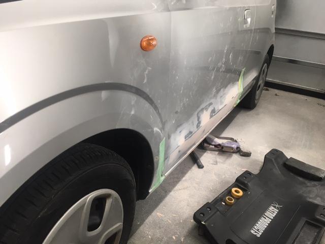 スズキ　アルト　HA36S　板金塗装　サイドステップ板金　バンパー板金　ドア板金　沖縄県　沖縄市　うるま市　恩納村　読谷村　宜野湾市　北谷町　名護市　