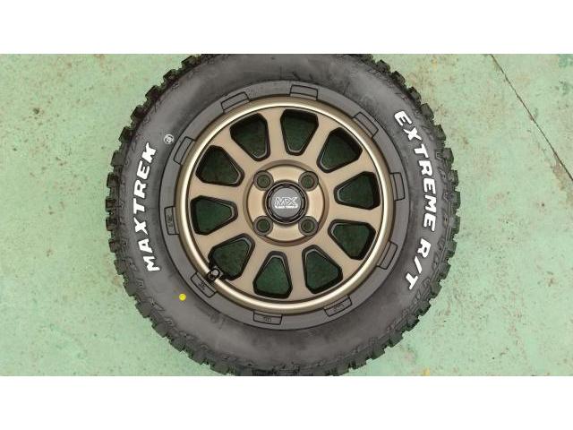 新品　ホイール交換　エブリイワゴン　新作MAD CROSS RANGER　14×4.5J+45PCD100/4H　165/65R14　アゲ　沖縄県　沖縄市　北中城村　うるま市　中城村　宜野湾市