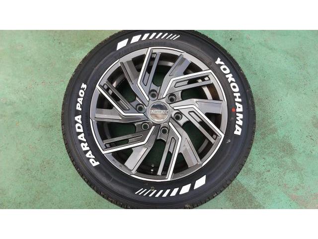 新品　タイヤ交換　トヨタハイエース スーパーGL　YOKOHAMA PARADA ホワイトレター 215/60R17　沖縄県　沖縄市　北中城村　うるま市　中城村　宜野湾市