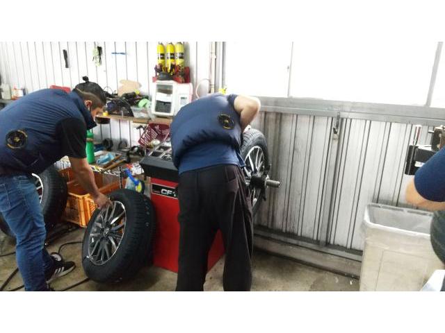 新品　タイヤ交換　トヨタ ノア　ダンロップ(DUNLOP) ENASAVE RV505 205/60R16　沖縄県　沖縄市　北中城村　うるま市　中城村　宜野湾市