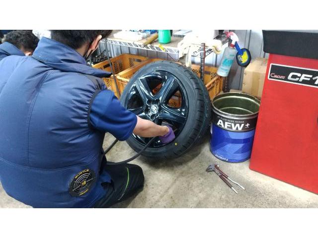 新品　タイヤ交換　トヨタ プリウス　DUNLOP DIREZZA DZ102 215/45R17　沖縄県　沖縄市　北中城村　うるま市　中城村　宜野湾市