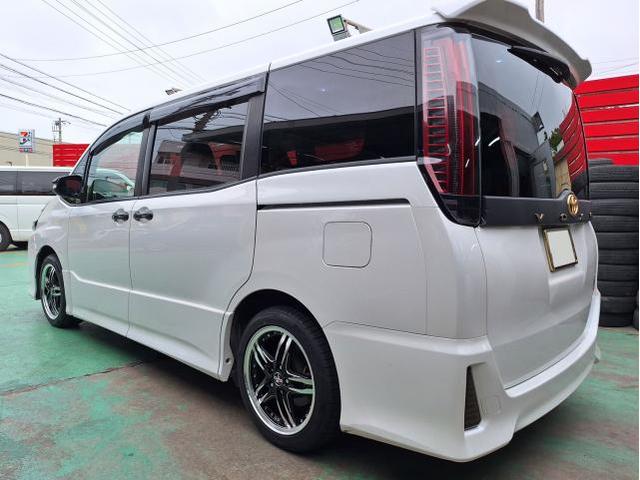 中古 ホイール交換 トヨタ ヴォクシー シュタイナーLSV 17×7J MINERVA 205/50R17 沖縄県 沖縄市 北中城村 うるま市 中城村 宜野湾市