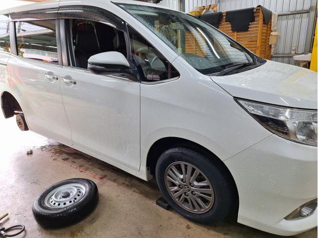 新品　タイヤ交換　トヨタ エスクァイア　トーヨータイヤ (TOYO TIRES) 195/65R15　沖縄県　沖縄市　北中城村　うるま市　中城村　宜野湾市