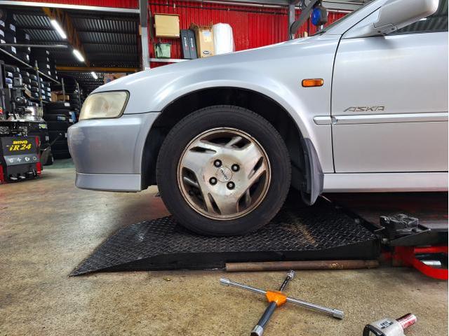 中古 ホイール交換 いすゞ アスカ 5ZIGEN TRY HARDER 17×7J MAXTREK 215/45R17 沖縄県 沖縄市 北中城村 うるま市 中城村 宜野湾市
