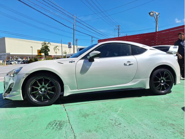 新品　ホイール交換　トヨタ 86　CROSS SPEED CR10 18×7.5J　RADAR 225/45R18　沖縄県　沖縄市　北中城村　うるま市　中城村　宜野湾市
