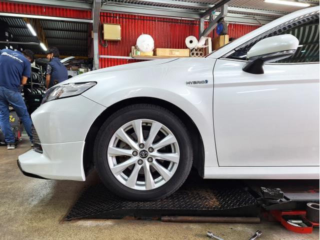 中古 ホイール交換 トヨタ カムリ Kranze Scintill 20×8.5J MINERVA 245/35R20 沖縄県 沖縄市 北中城村 うるま市 中城村 宜野湾市