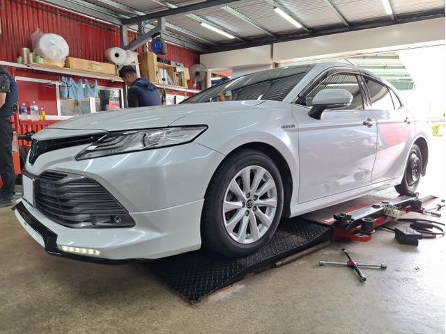 中古 ホイール交換 トヨタ カムリ Kranze Scintill 20×8.5J MINERVA 245/35R20 沖縄県 沖縄市 北中城村 うるま市 中城村 宜野湾市