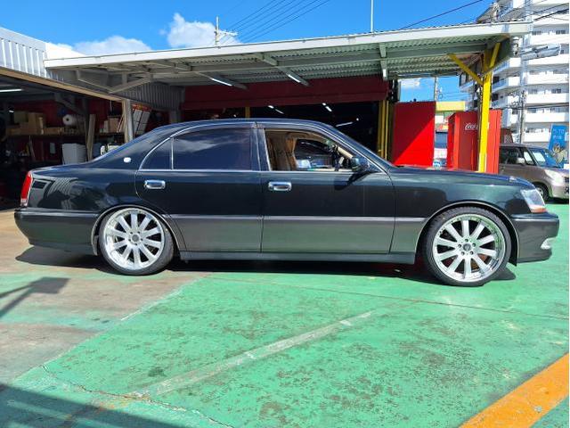中古 ホイール交換 トヨタ 17系クラウンマジェスタ Vienna ZWEEL 20×8.5J MAXTREK 225/35R20 沖縄県 沖縄市 北中城村 うるま市 中城村 宜野湾市