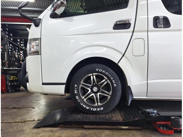 新品　ホイール交換　トヨタ ハイエース　DELTA FORCE OVAL 16×7J　YOKOHAMA PARADA PA03 215/65R16　沖縄県　沖縄市　北中城村　うるま市　中城村　宜野湾市