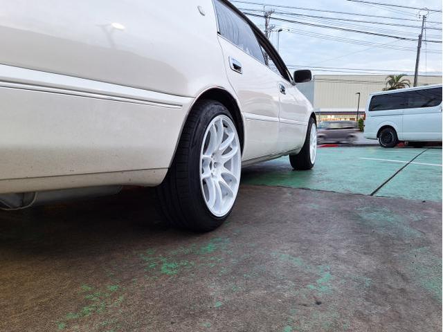 新品　ホイール交換　トヨタ クラウン マジェスタ　EMOTION CR極 18×8.5J/9.5J　MINERVA 225/45R18　沖縄県　沖縄市　北中城村　うるま市　中城村　宜野湾市