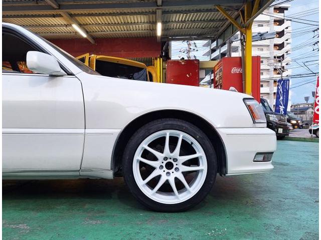 新品　ホイール交換　トヨタ クラウン マジェスタ　EMOTION CR極 18×8.5J/9.5J　MINERVA 225/45R18　沖縄県　沖縄市　北中城村　うるま市　中城村　宜野湾市