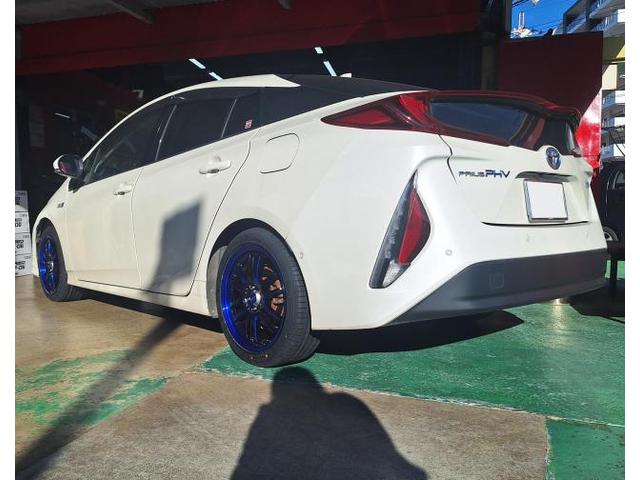 中古　ホイール交換　トヨタ プリウス　RAYS gramLIGHTS 57Ultimate 17&times;7J　MAXTREK 215/45R17　沖縄県　沖縄市　北中城村　うるま市　中城村　宜野湾市