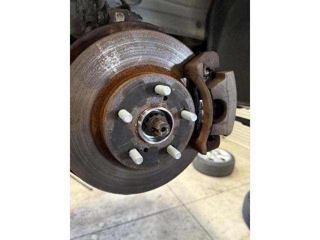 トヨタ　プリウス　メンテナンス・日常点検　メンテナンス　整備　フロント　ハブ　ベアリング　持ち込み　沖縄県　沖縄市　うるま市　北中城村　中城村　北谷町　宜野湾市　浦添市　那覇市