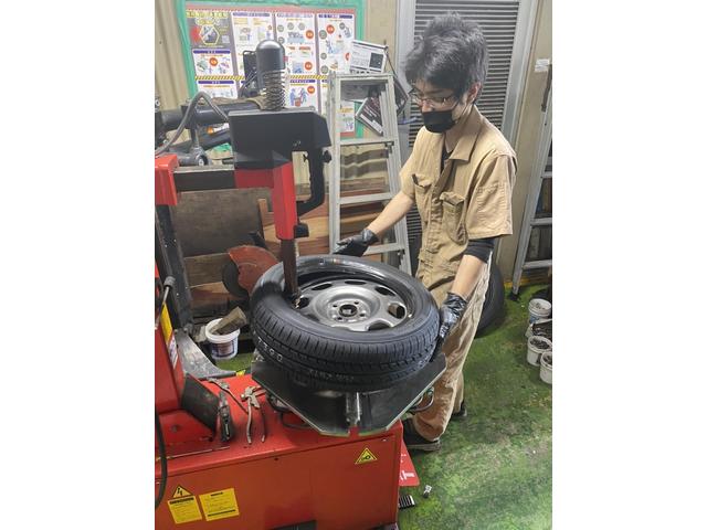 ダイハツ　ミラCUSTOM　タイヤ交換　車検　整備　点検　福祉車輛　浦添市　宜野湾市　那覇市