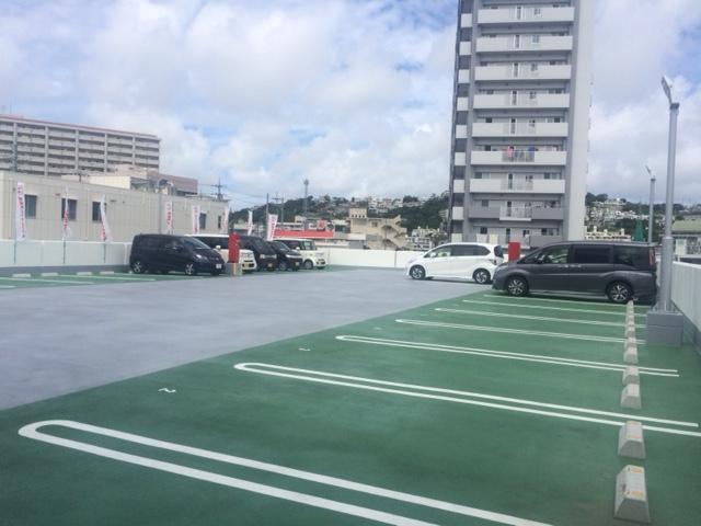 ホンダカーズ沖縄 一日橋店(6枚目)