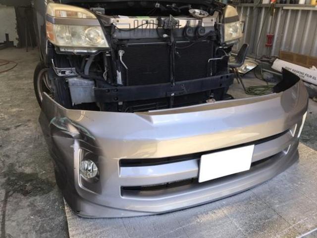 【板金 塗装】 トヨタ ヴォクシー フロントバンパーのダメージ 補修修理事例　沖縄県　沖縄市　うるま市　恩納村　読谷村　嘉手納町　