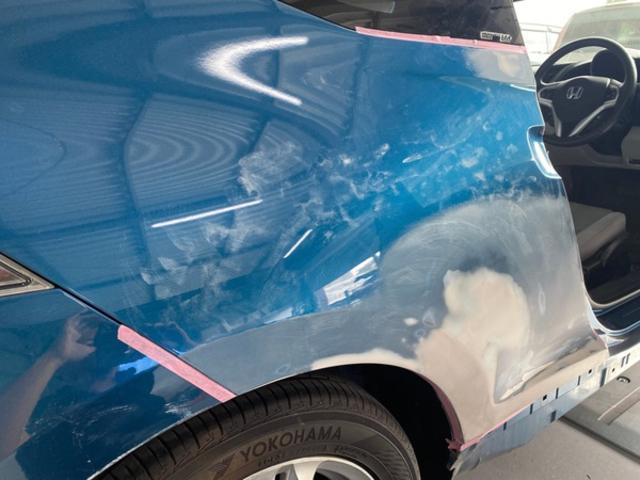 【板金 塗装】ホンダ　CR-Z　駐車場ポールを巻き込んだリア廻りのダメージ　補修事例　沖縄県