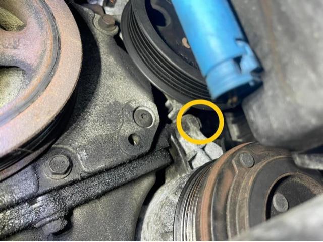 BMW MINI オイルパンガスケット交換　エンジン関連修理　沖縄県　沖縄市　うるま市　恩納村　読谷村　金武町　北谷町