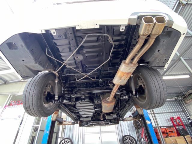 トヨタ　ヴェルファイア　アンダーコート　施工　1ＢＯＸ・ミニバン23,100円（通常塗料）　30,800円（塩害ガード施工）　沖縄県　宜野湾市　北谷町　那覇市　豊見城市　読谷村　嘉手納町