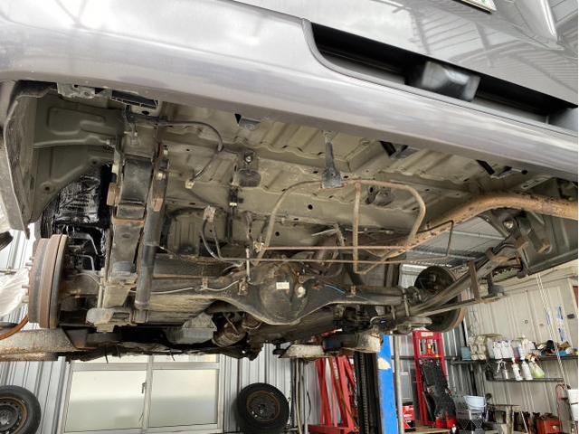 トヨタ　ハイエース　200系　アンダーコート施工　1ＢＯＸ・ミニバン　25,410円（通常塗料） 35,600円（塩害ガード施工）49,800円（クリアコート）錆止め　沖縄県　宜野湾市　北谷町　那覇市　豊見城市　読谷村　嘉手納町　浦添