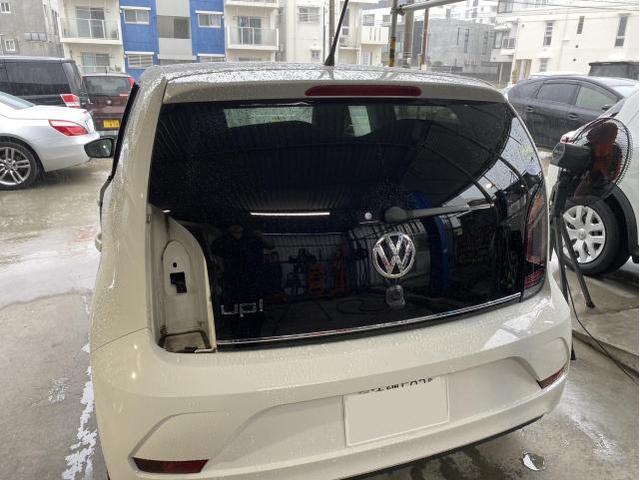ＶＷ　フォルクスワーゲン　アップ！　ＵＰ　ミラー型ドライブレコーダー取り付け　カー用品取り付け　沖縄県　宜野湾市　北谷町　那覇市　豊見城市　読谷村　嘉手納町　浦添市