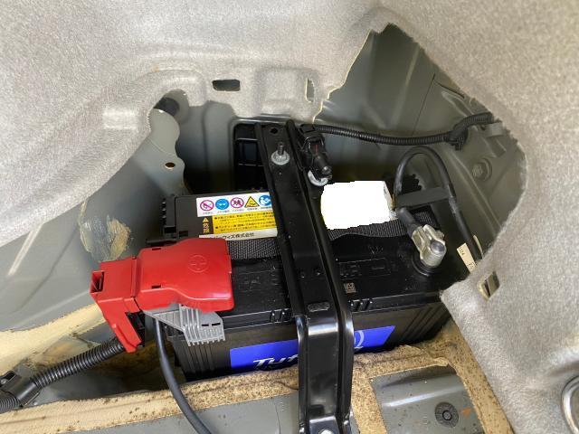 トヨタ　プリウス　補機バッテリー交換　沖縄県　宜野湾市　北谷町　那覇市　豊見城市　読谷村　嘉手納町　浦添市