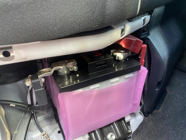 トヨタ　アクア　バッテリー交換　沖縄県　宜野湾市　北谷町　那覇市　豊見城市　読谷村　嘉手納町　浦添市