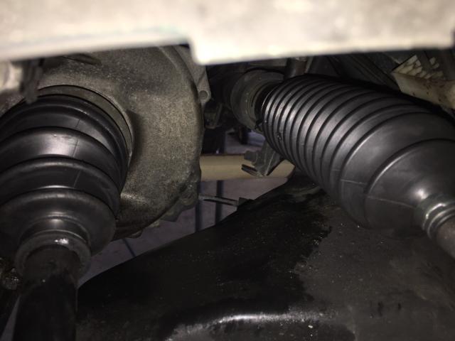 ダイハツ　ネイキッド　インナードライブシャフトブーツ交換　ステアリングラックブーツ交換　沖縄県　宜野湾市　北谷町　那覇市　豊見城市　読谷村　嘉手納町　浦添市