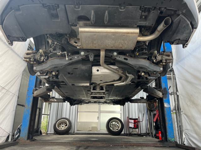 トヨタ　プリウス　塩害コート施工    沖縄県　宜野湾市　北谷町　那覇市　豊見城市　読谷村　嘉手納町　浦添市