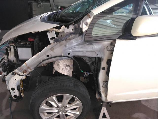 ホンダ　フィットハイブリッド　GP１　②　錆補修　板金塗装　板金修理　沖縄県　沖縄市　うるま市　北谷町　宜野湾市　浦添市　那覇市