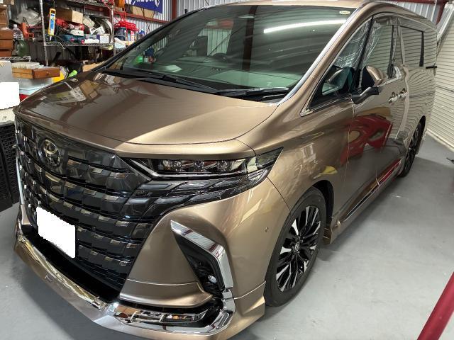 トヨタ　アルファードハイブリッド　ボディコーティング