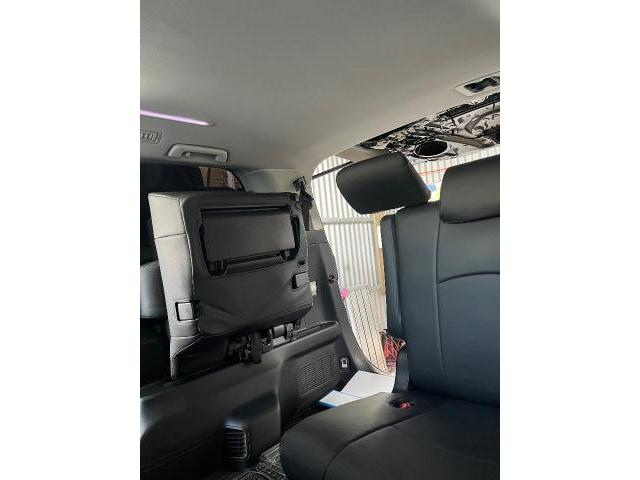 本日は「アルファード　シートカバー取付  」の作業となります！沖縄市　北中城村　うるま市　宜野湾市　浦添市　西原町　北谷町