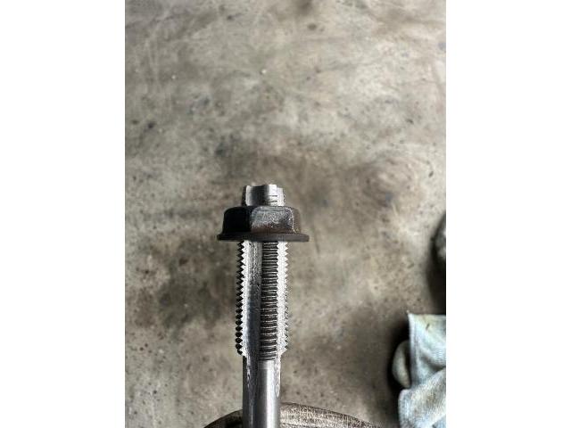 ダイハツ　タント　エグゼ　
ロワアームブーツ交換「ねじ山補修」沖縄市　北中城村　うるま市　宜野湾市　浦添市　西原町　北谷町
