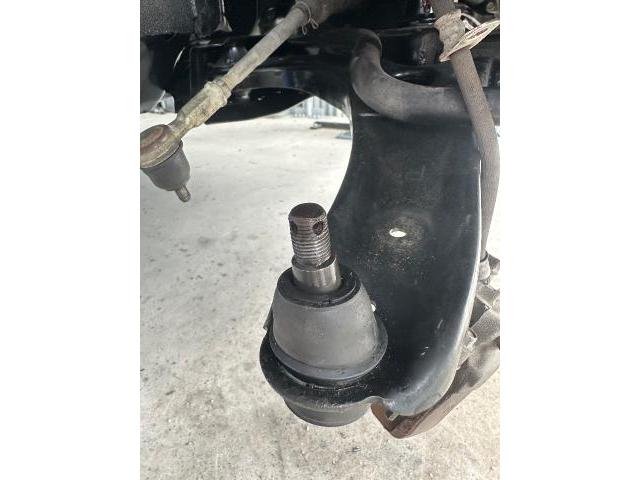 ダイハツ　タント　エグゼ　
ロワアームブーツ交換「ねじ山補修」沖縄市　北中城村　うるま市　宜野湾市　浦添市　西原町　北谷町
