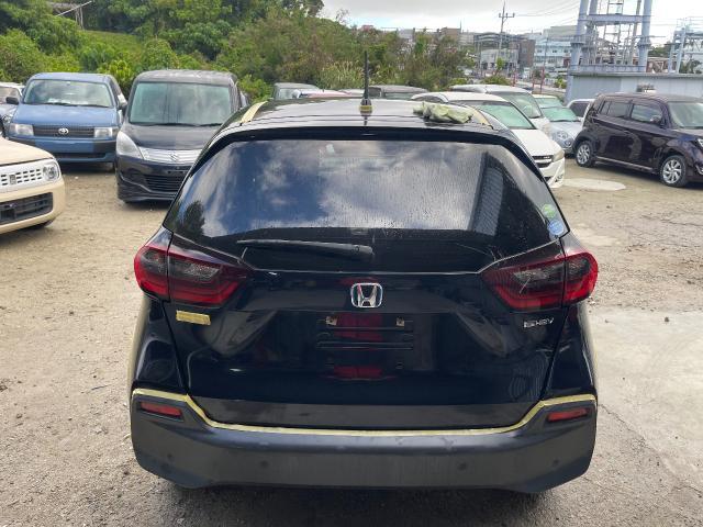 ホンダ フィット ガラスコーティング
沖縄市　北中城村　うるま市　宜野湾市　浦添市　西原町　北谷町