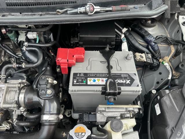 ニッサン　ノート　バッテリー交換
沖縄市　北中城村　うるま市　宜野湾市　浦添市　西原町　北谷町