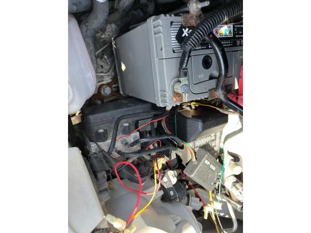 ダイハツ　タントカスタム　バッテリー交換
沖縄市　北中城村　うるま市　宜野湾市　浦添市　西原町　北谷町